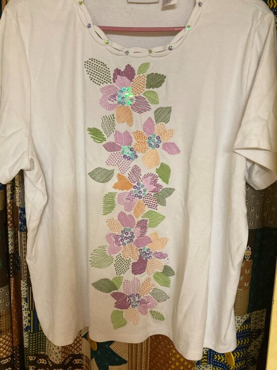 Alfred Dunner Tops - Decorated tee shirt
